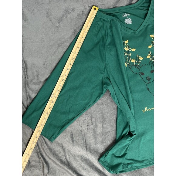 City Streets Women's 2X Green Shine Bright Holiday Graphic Long Sleeve T-Shirt - Picture 8 of 9